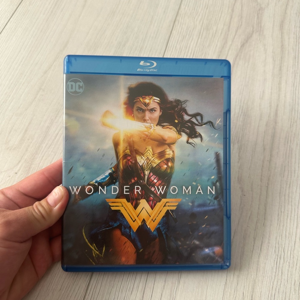 Wonder Women Blu-Ray movie- 2 disc